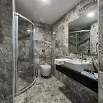 Sunlit Istanbul Istambul