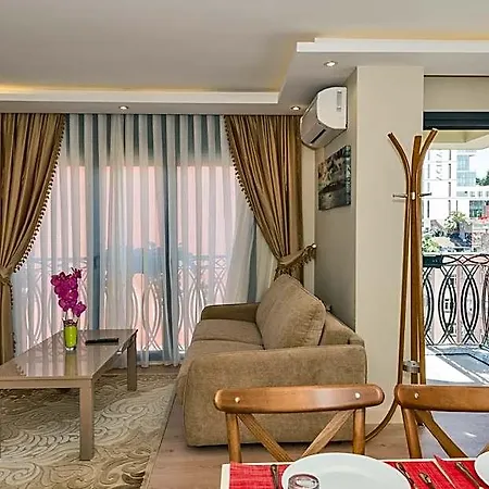Sunlit Ξενοδοχείο με διαμερίσματα 3*