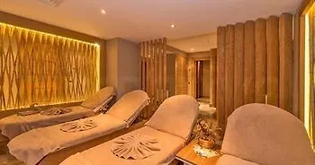 Sunlit Appart hôtel 3*