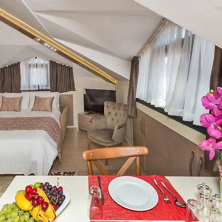 Gen Aparthotel